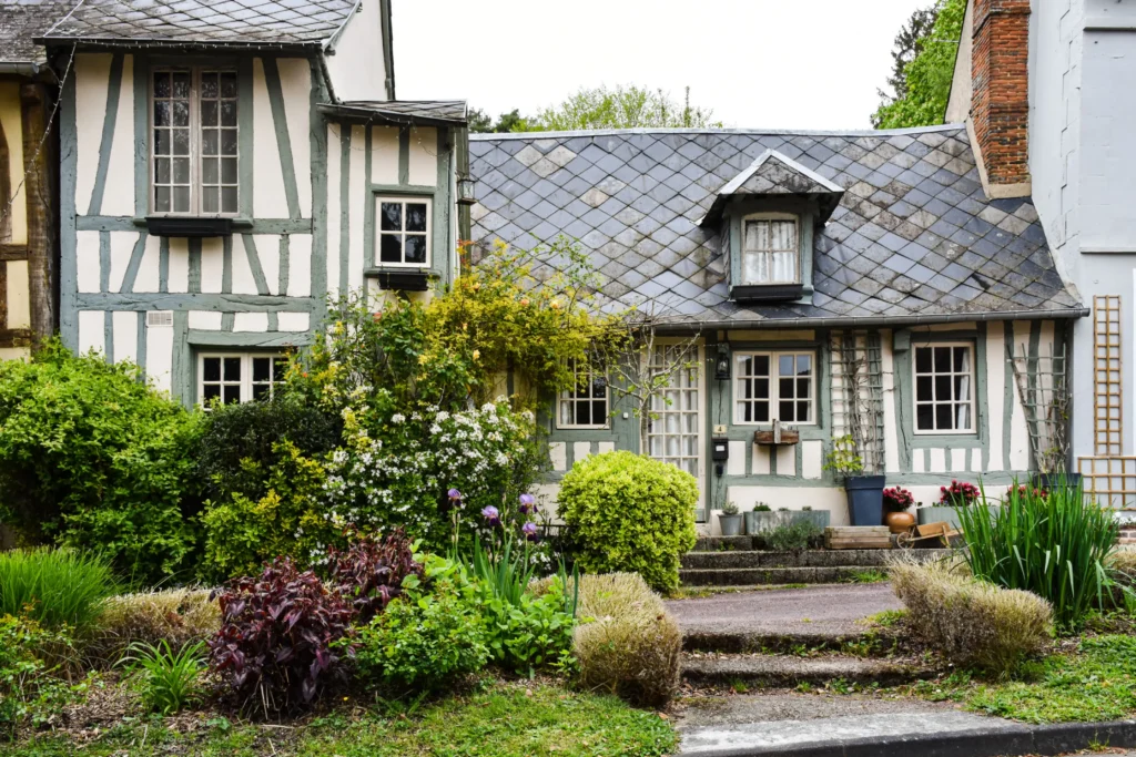 French cottage garden with lavender rows and box hedging